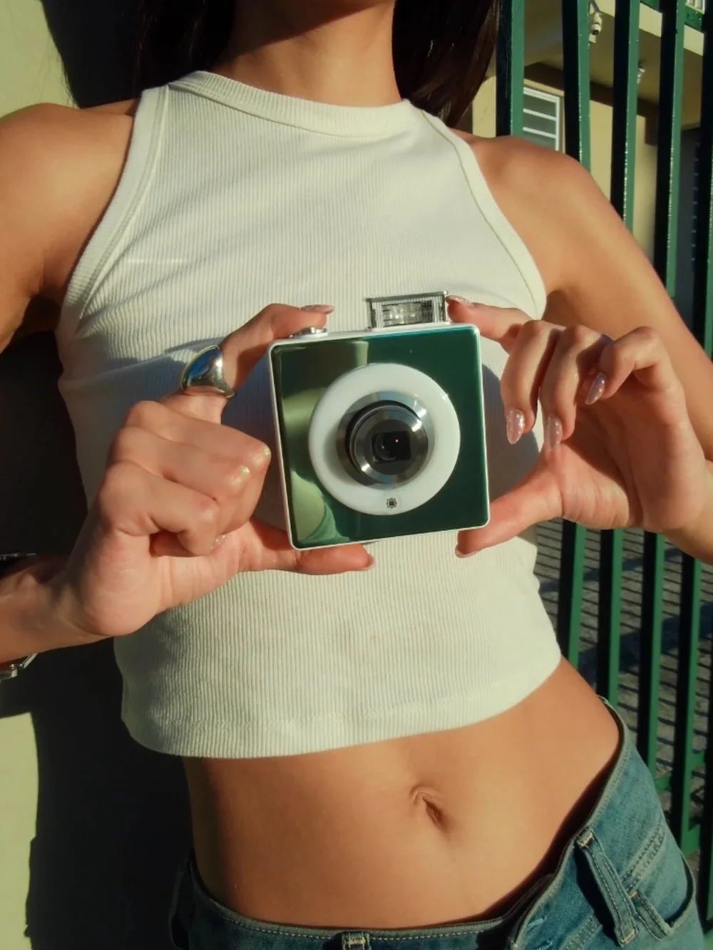 DIJIE SHOOTER WiFi enabled point & shoot camera in Emerald
